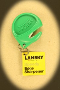 Lille keramik sliber fra Lansky. Lige til at have i lommen.Flere farver. Kr. 40.- incl moms